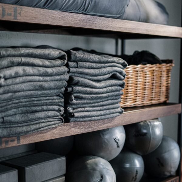 pexels-cottonbro-studio-4327012